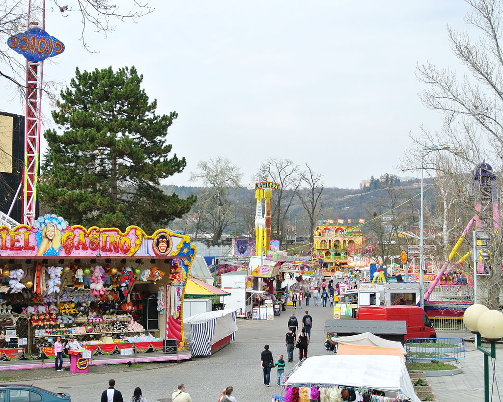 Rusza Matejska Pout w Pradze. Wielkie święto wesołych miasteczek