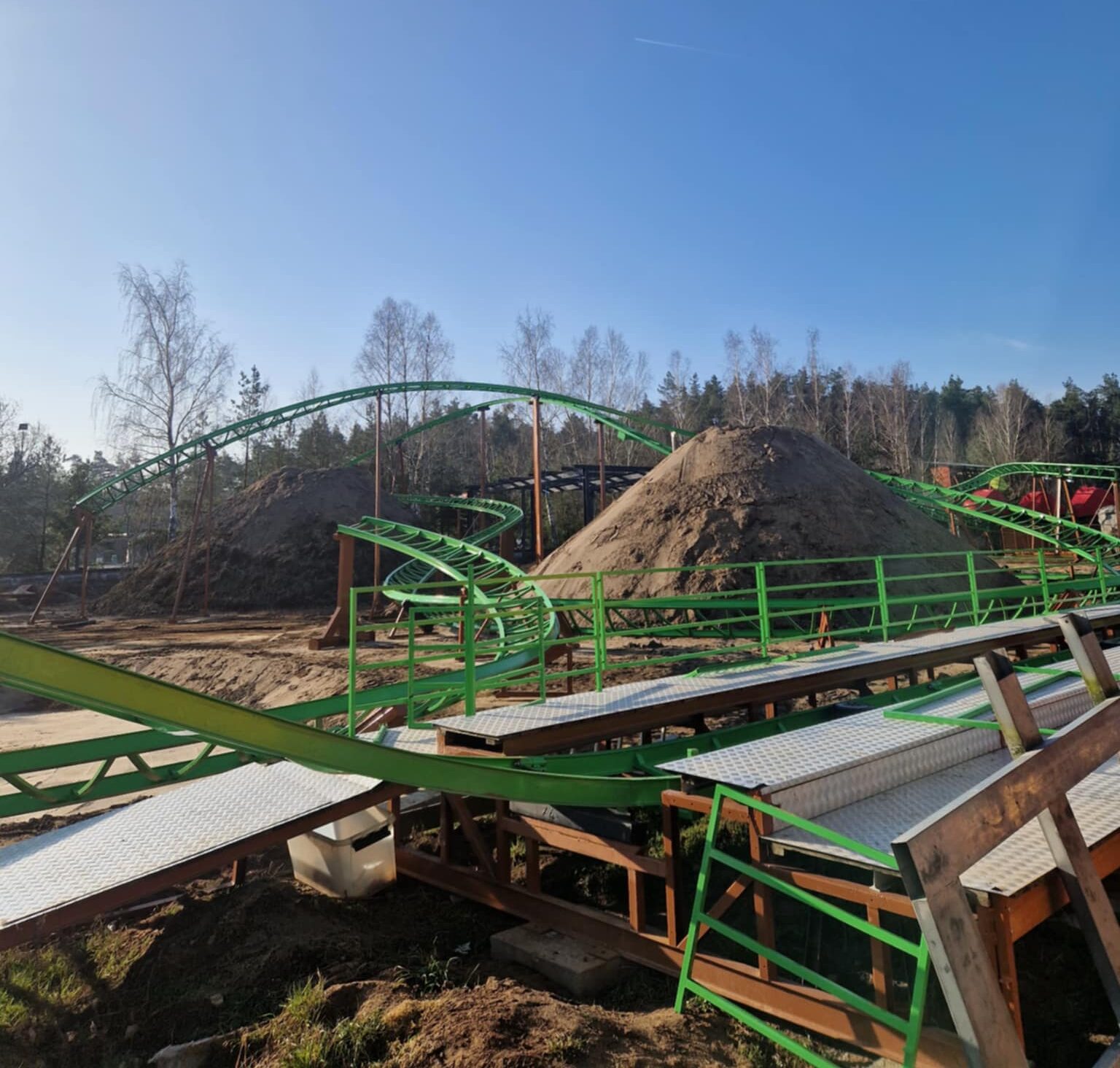 Park rozrywki Canpol Wonderland otworzył sezon i buduje nowy rollercoaster