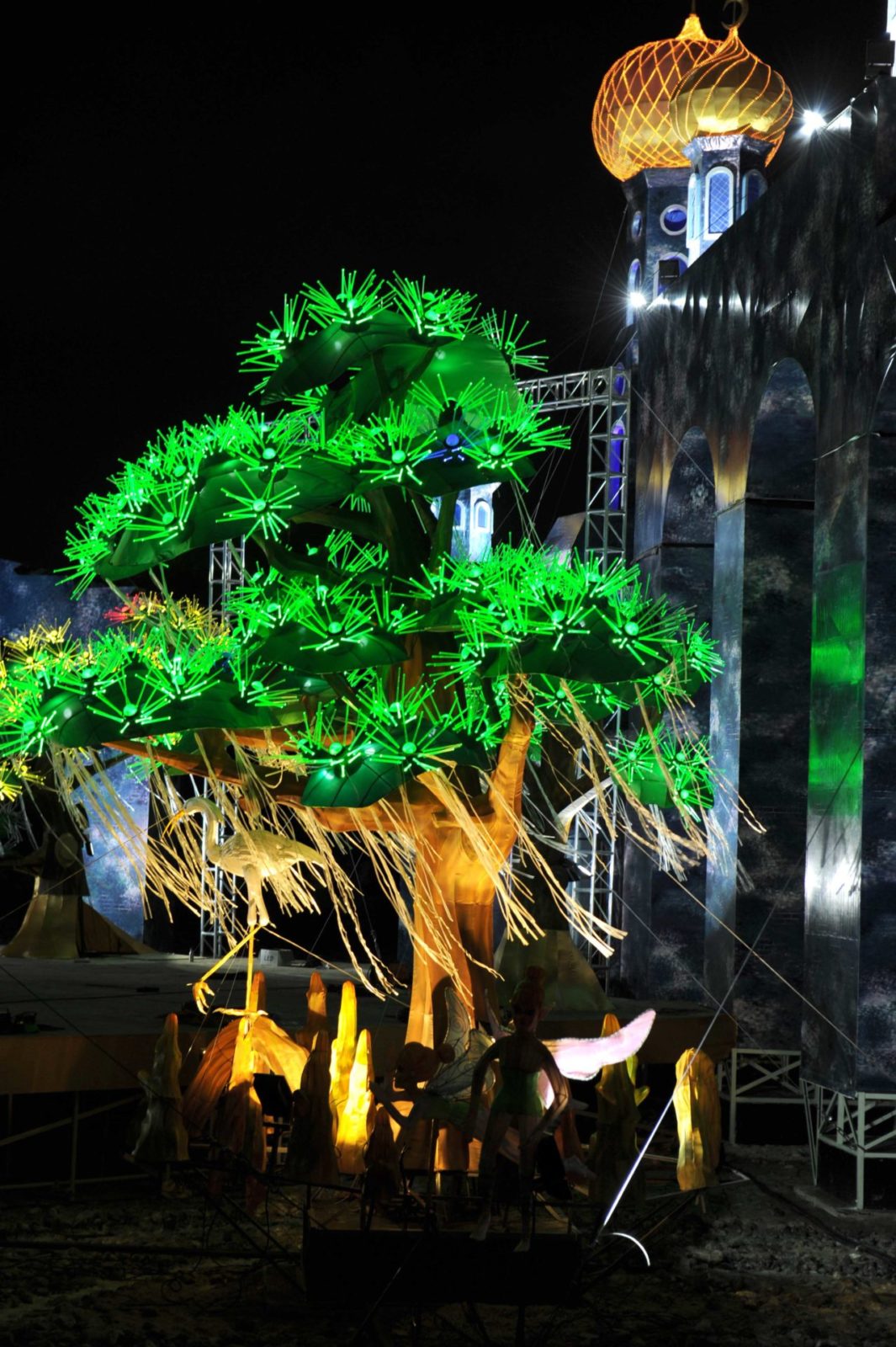 Dubai-Garden-Glow-mosque-compressor