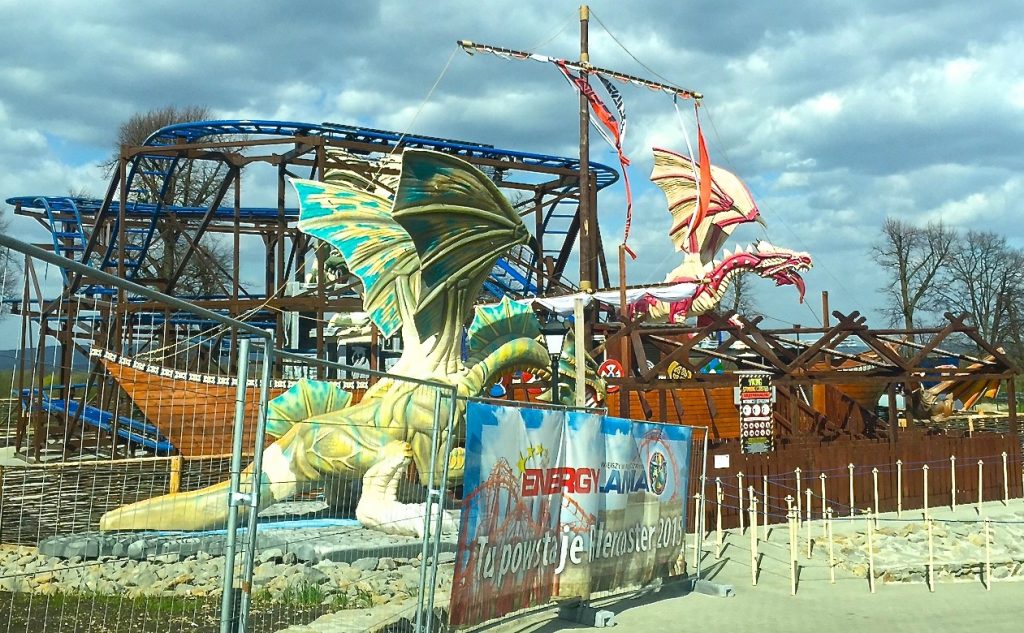 Smoki przed wejściem do Wilde Mausa 