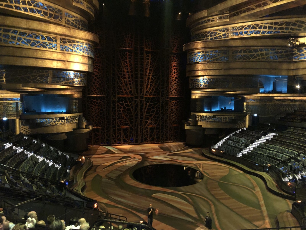 Niesamowita inscenizacja teatru Le Perle