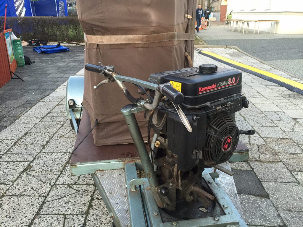 Tak się jeździ przyczepkami w Holandii