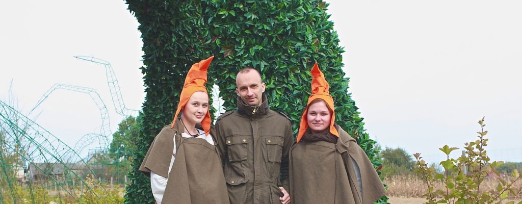 Adam Wicher czyli jeden ze sprawców Magicznych Ogrodów w towarzystwie uroczych Pań.