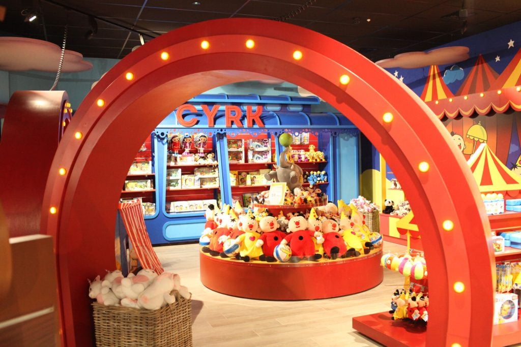 Część cyrkowa sklepu w Majalandzie