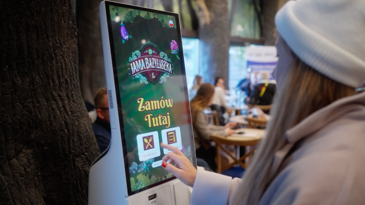 Ekrany, monitory i digital signage, czyli jak oczarować gości