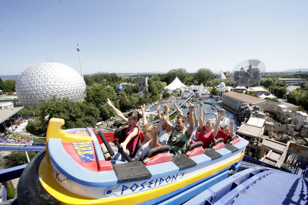 Wodny rollercoaster "Poseidon" w strefie greckiej