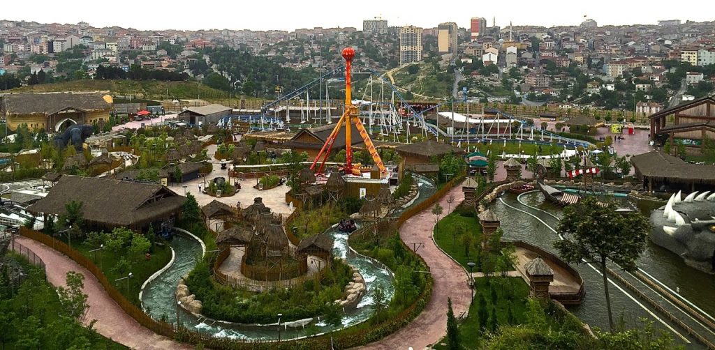 Widok z górnej części parku