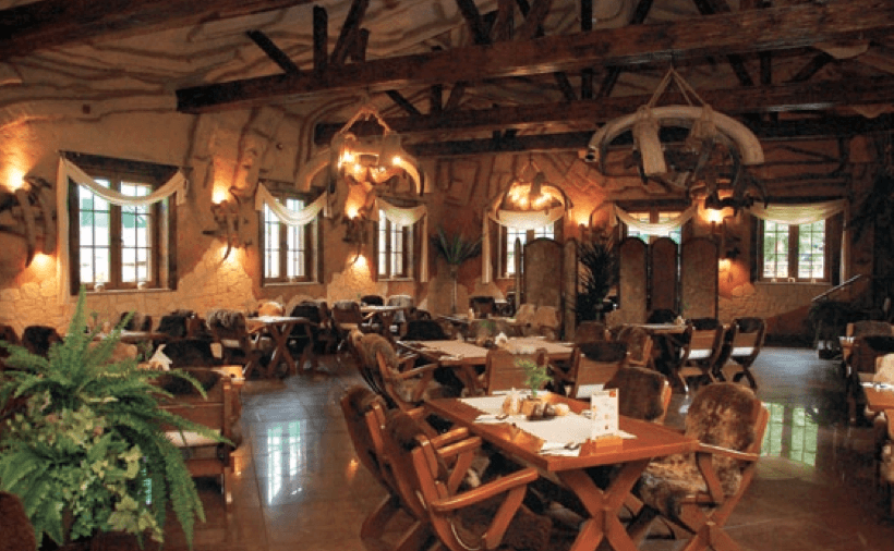 Restauracja Jaskiniowa w oryginalnym wystroju