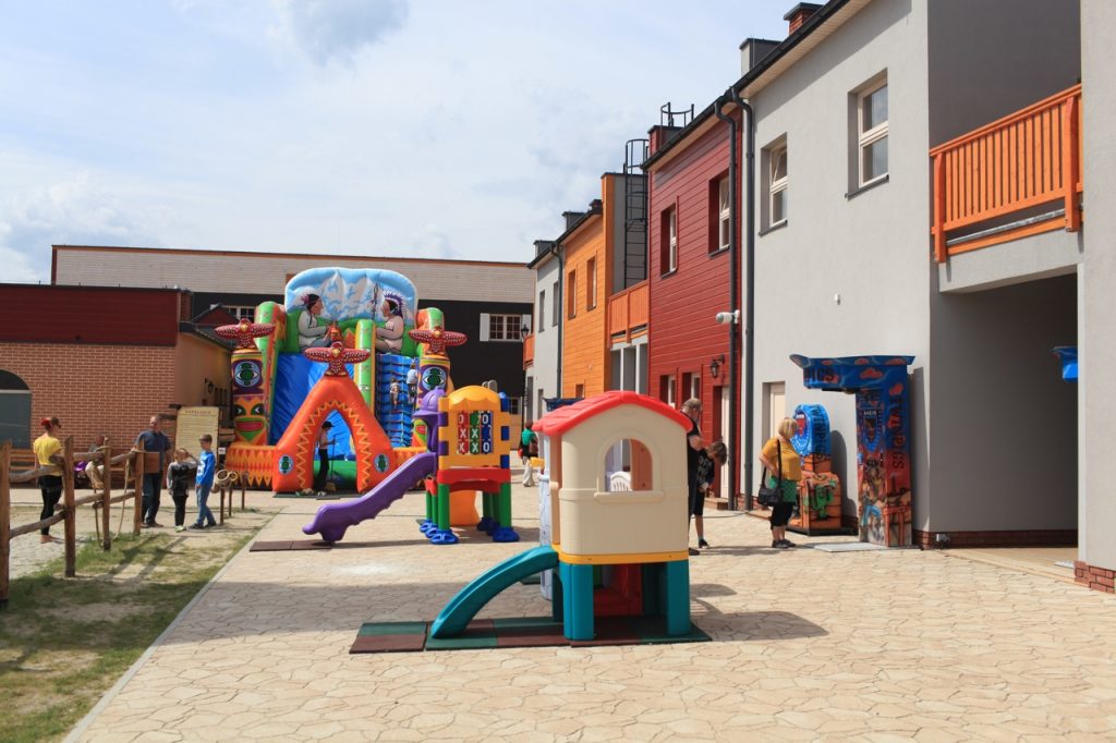 Jedyny chyba, niewesternowy skrawek parku - Plac Zabaw.