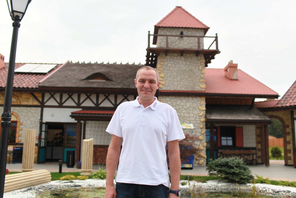 Zdjęcie pochodzi już z otwartego w 2014 roku parku. Także trochę wyprzedza swój czas publikacji. Na zdjęciu oczywiście Marek Goczał - mózg przedsięwzięcia.