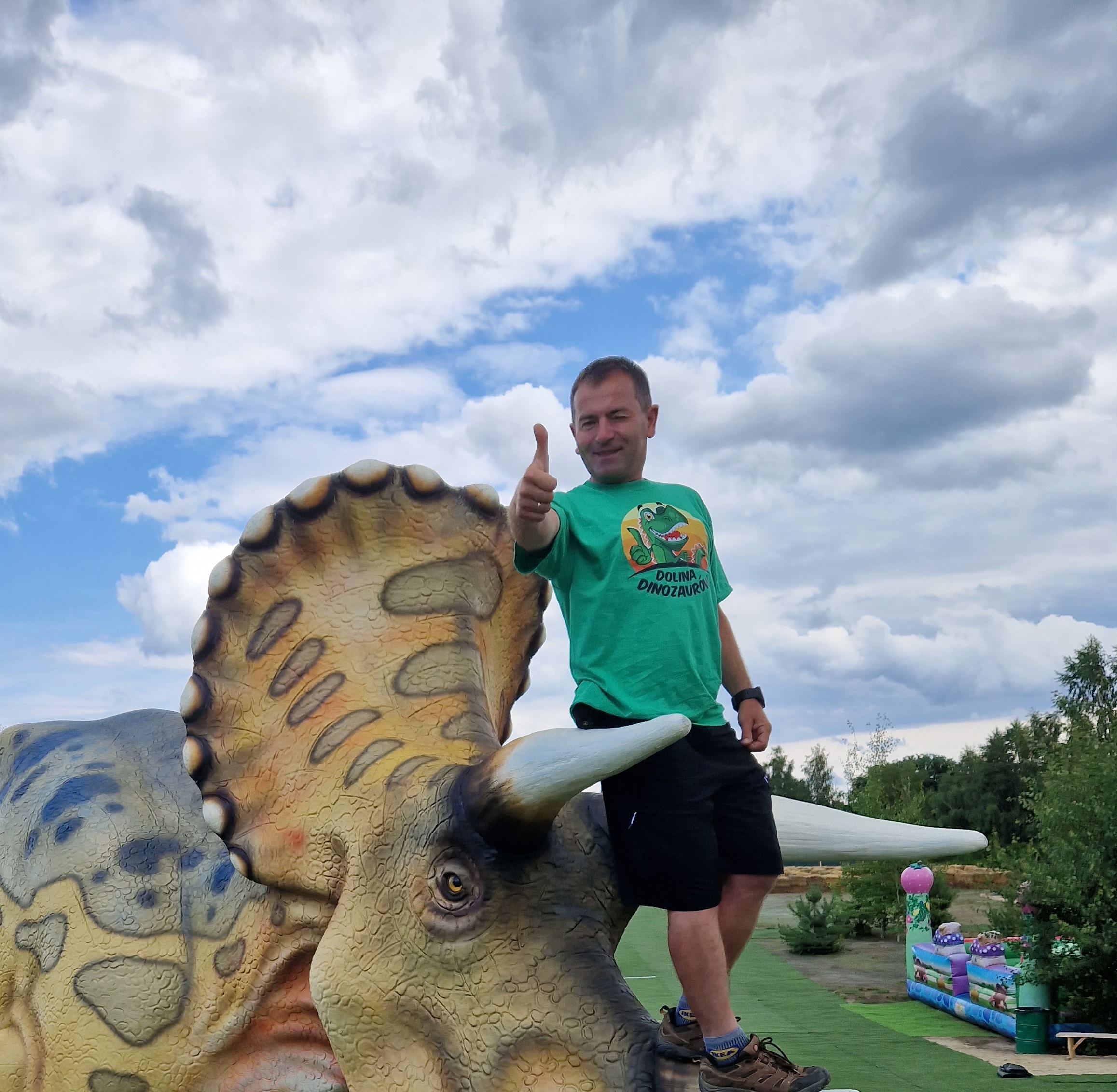 Rozmowa z Markiem Szczypkiem, współwłaścicielem parku rozrywki Dolina Dinozaurów w Jabłonowcu [WYWIAD]
