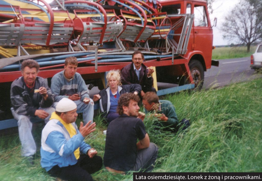 Lonek na trasie z ekipą