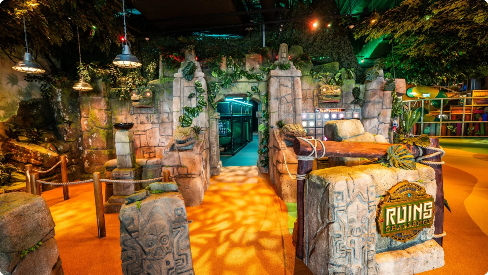 Crocodile Island w Suntago