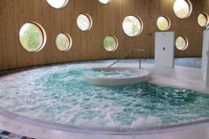 Kryta Pływalnia Wodna Nuta